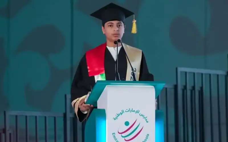 خالد بن حميد يشهد تخريج طلبة مدارس الإمارات الوطنية بمجمع الشارقة
